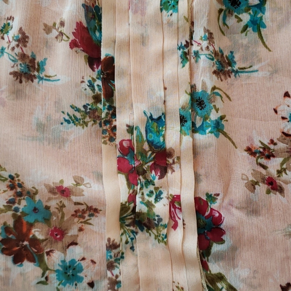 Flower blouse - Picture 2 of 3